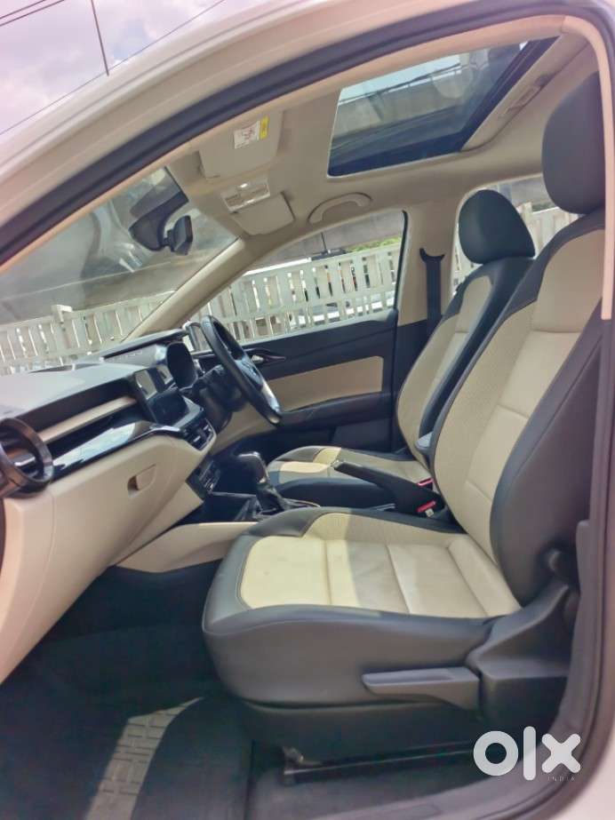 Skoda Slavia 1.0 Tsi Style At, 2022, Petrol