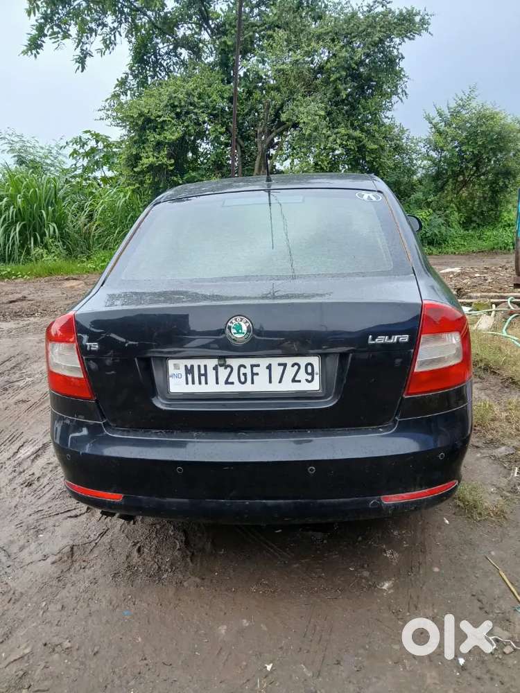 Skoda Laura 2010 Petrol 100000 Km Driven