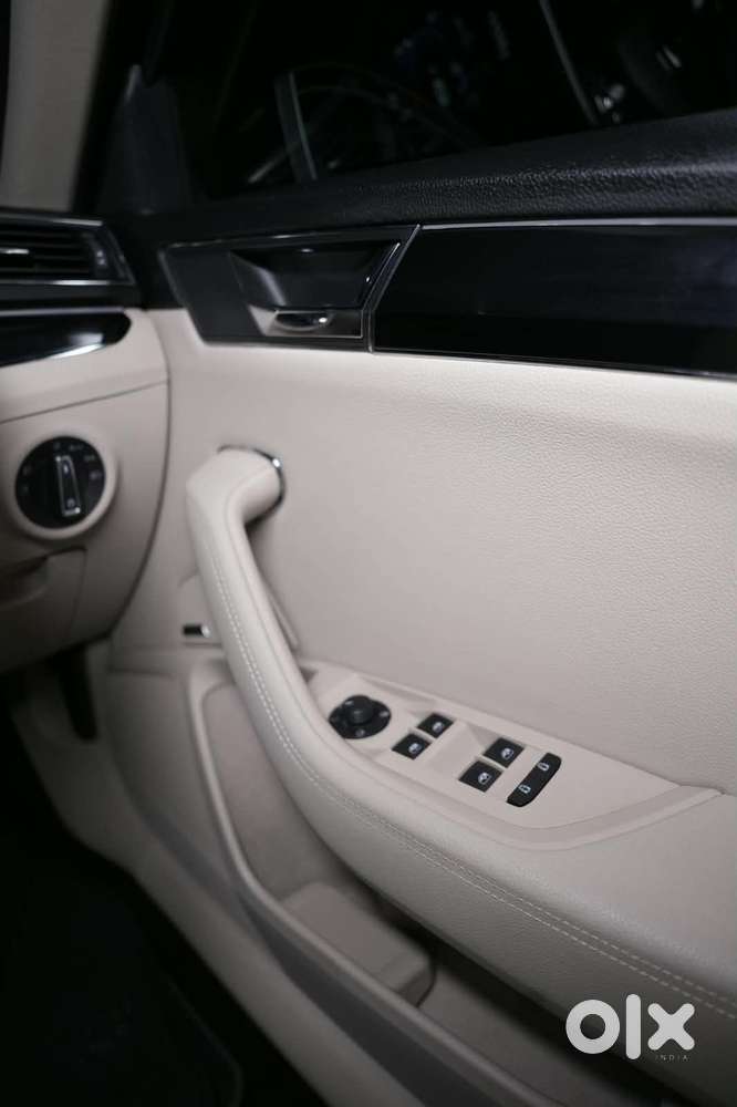 Skoda Superb 2.0 Tsi At L&k, 2024, Petrol