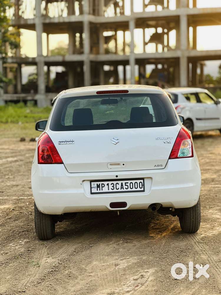 Maruti Suzuki Swift Vxi Bsiv, 2010, Cng & Hybrids
