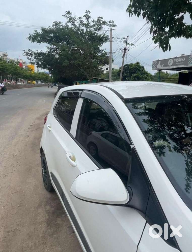 Hyundai Grand I10 2014 Diesel 106000 Km Driven Showroom Track