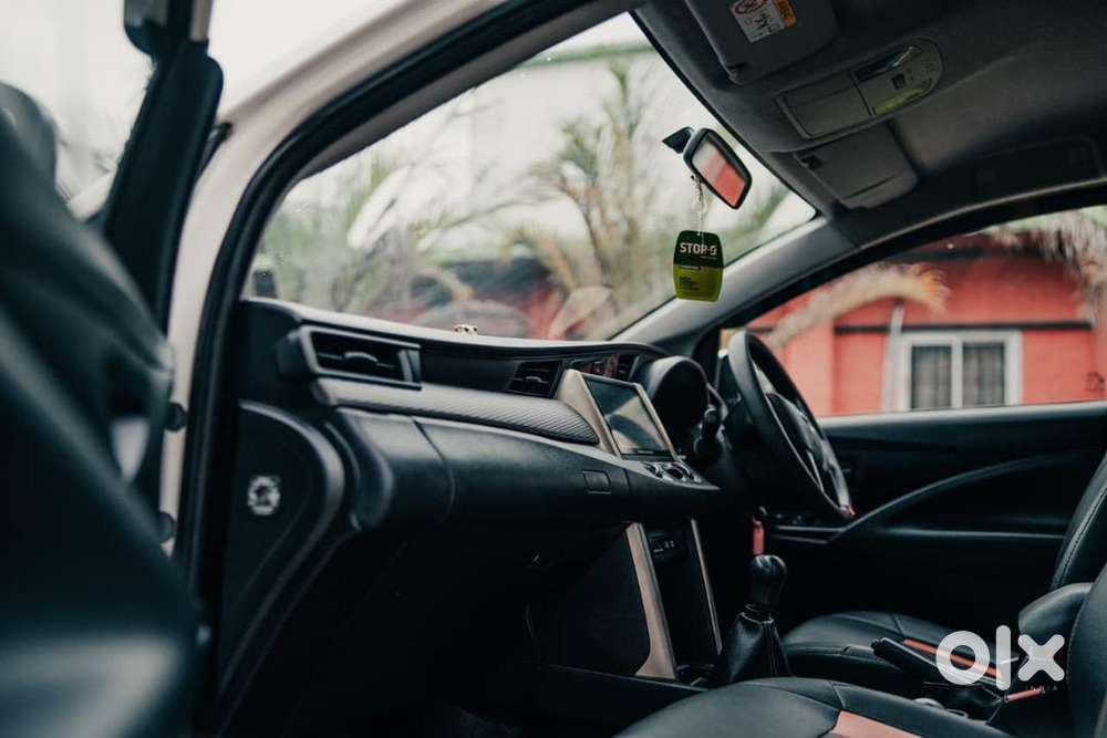 Toyota Innova Crysta Commercial 2018 Diesel Well Maintained