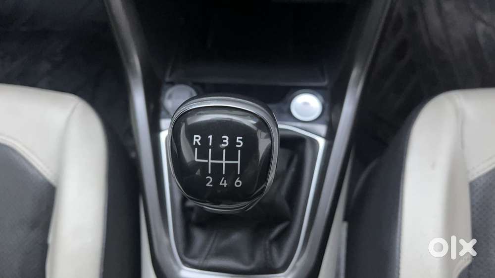 Volkswagen Taigun 1.0 Tsi Topline, 2022, Petrol