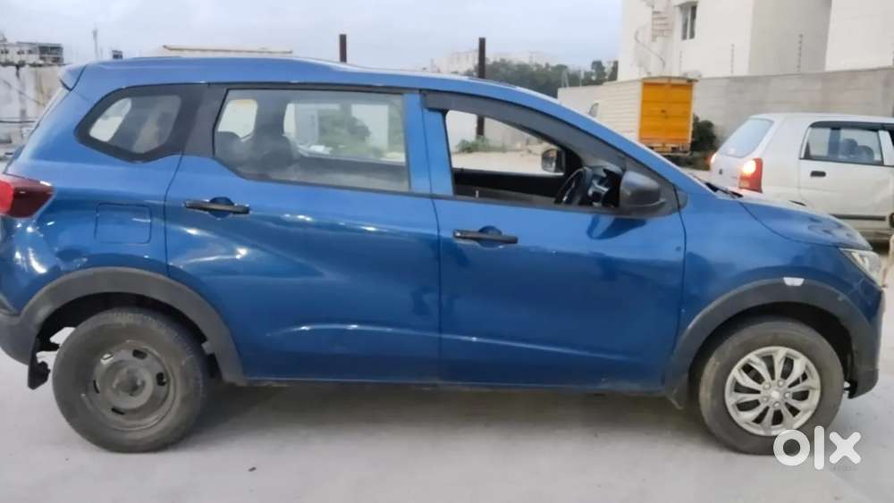 Renault Triber 1.0 Rxe, 2021, Petrol