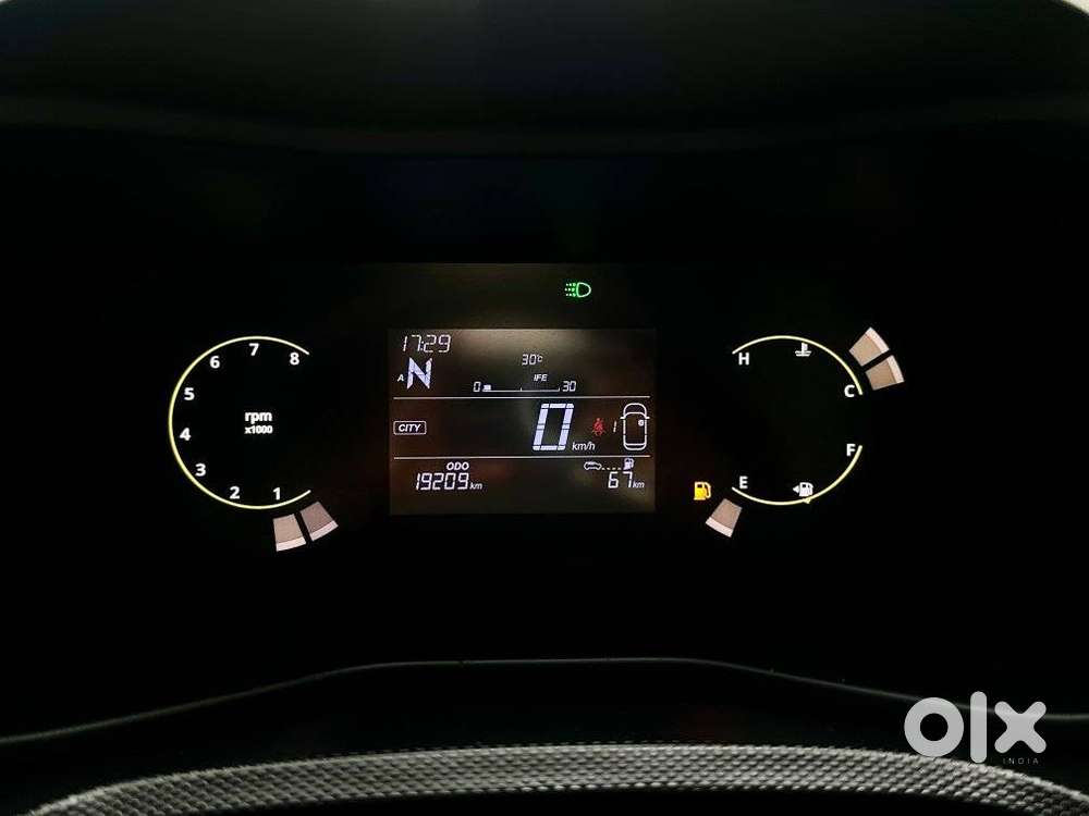 Tata Nexon Pure Plus (s) Petrol Amt, 2024, Petrol