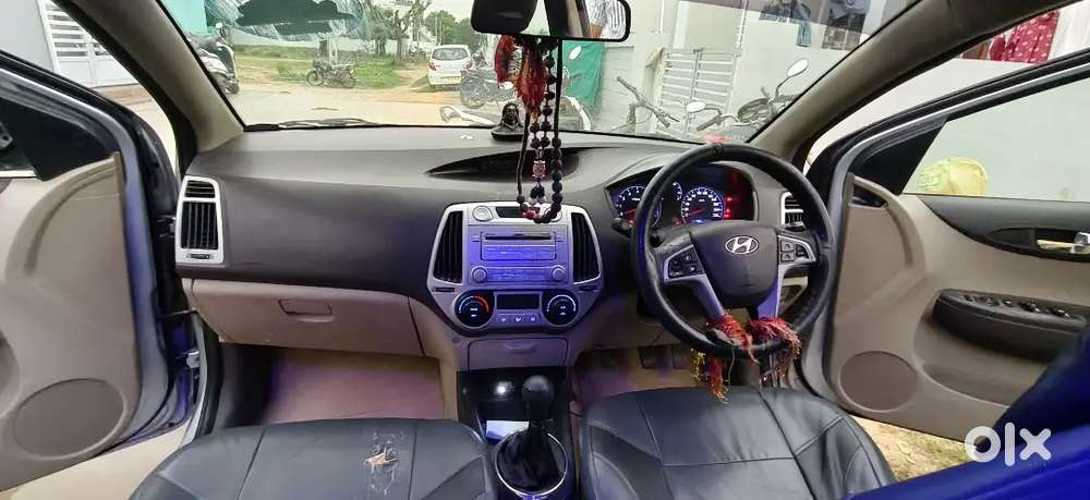 Hyundai I20  2011 Petrol And Cng Top Model