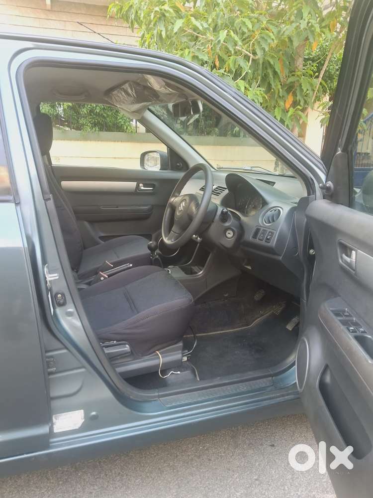 Maruti Suzuki Swift Vxi + Manual, 2010, Petrol