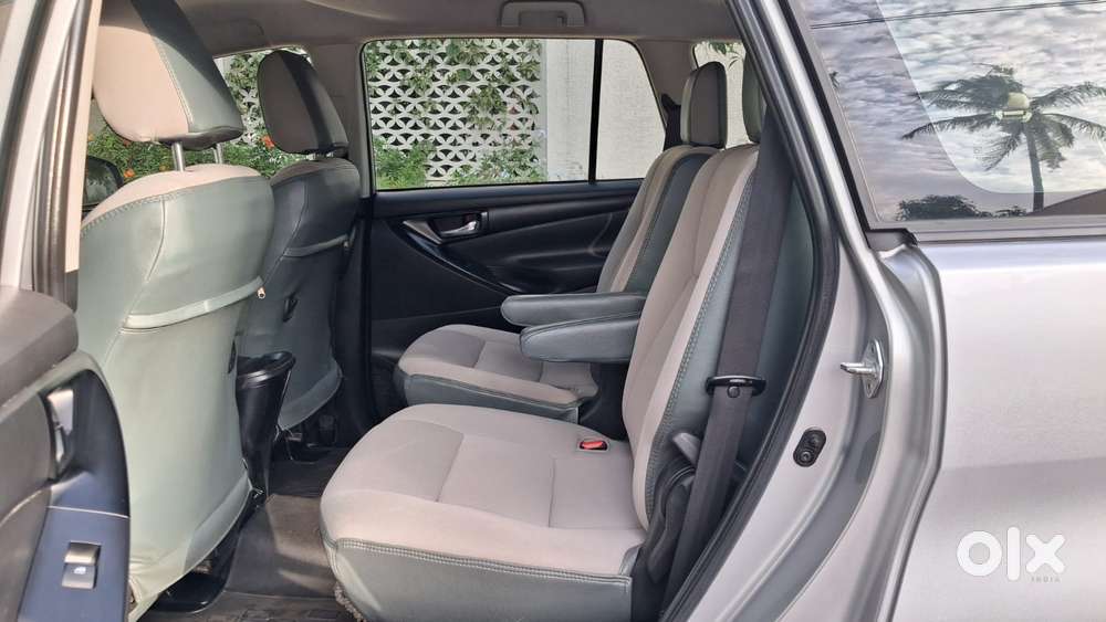 Toyota Innova Crysta 2.4 G Mt 7 Str, 2016, Diesel