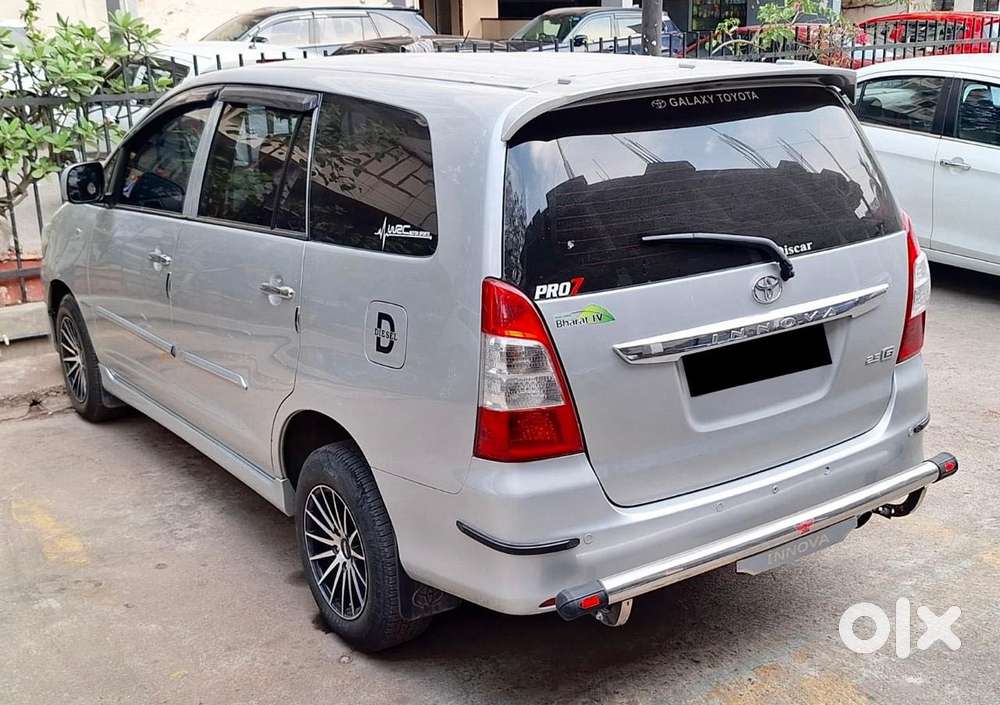 Toyota Innova 2.5 G (diesel) 8 Seater, 2012, Diesel