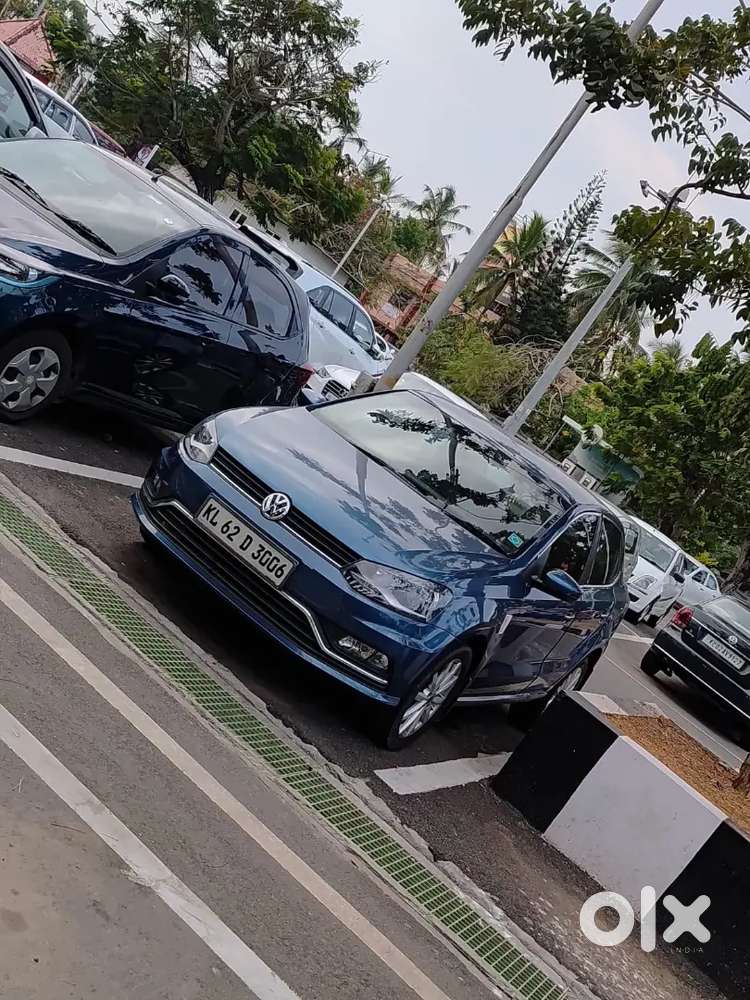 ​lady-owned Vw Ameo Highline Plus - Rarely Used , Fancy No & Low Kms