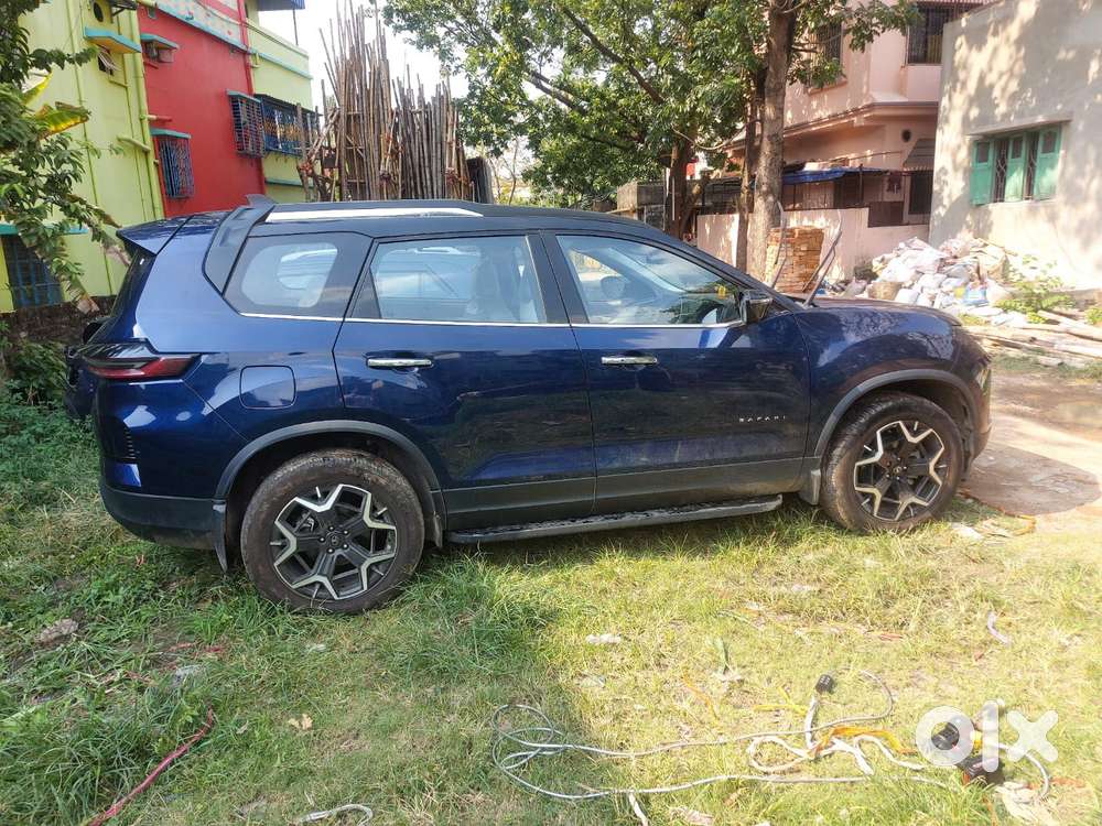 Tata Safari Adventure Plus Dark Edition At, 2025, Diesel
