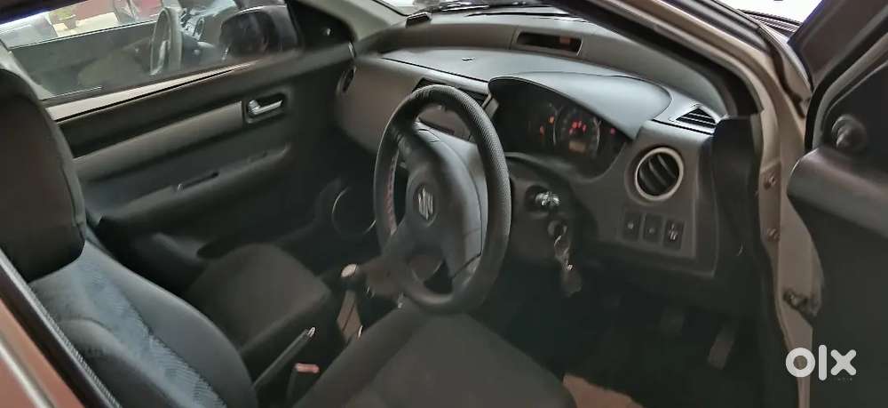 Maruti Suzuki Swift 2014 Petrol 70000 Km Driven
