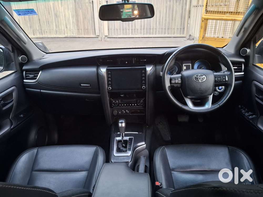 Toyota Fortuner [2021-ongoing] 2.7 2wd Petrol At, 2023, Petrol