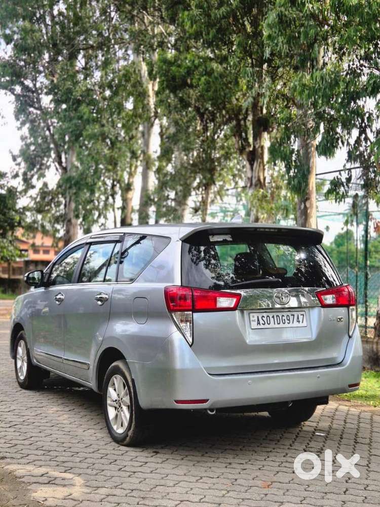Toyota Innova Crysta 2.4 V 8 Str, 2017, Diesel