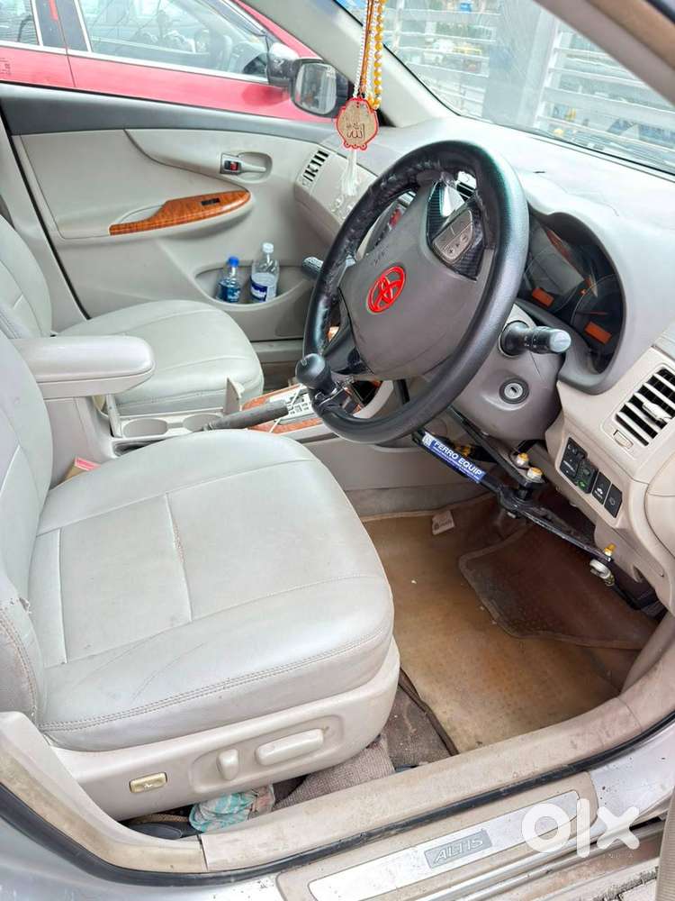 Toyota Corolla Altis 2010 Car