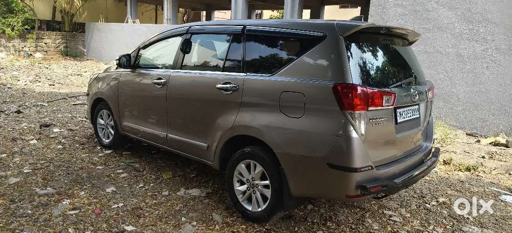 Toyota Innova Crysta 2017 Diesel Well Maintained