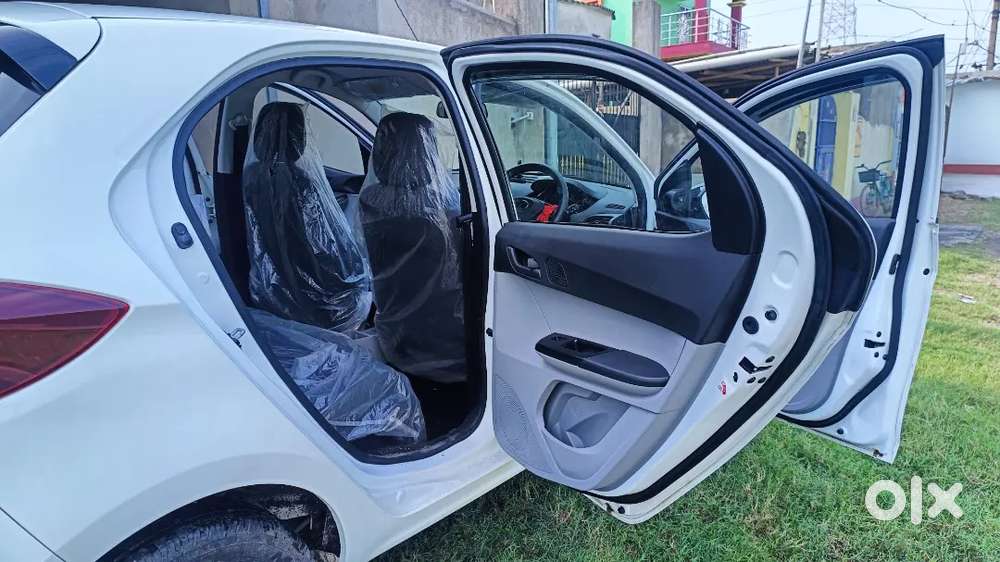 Tata Tiago Xm 2024 Model, Manual, Petrol