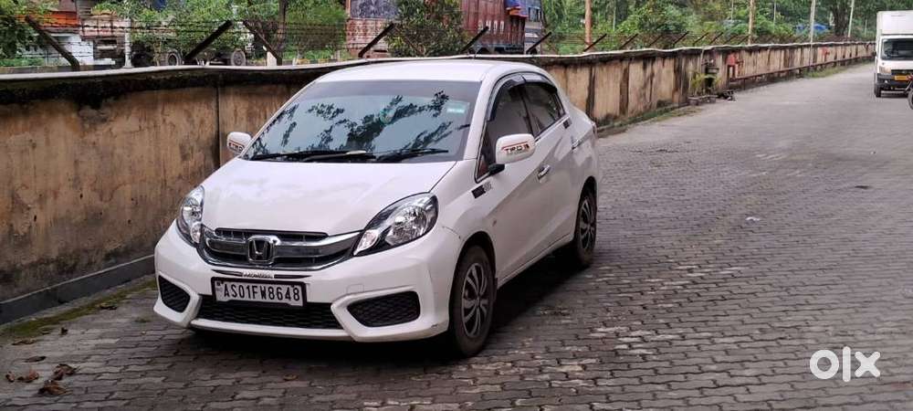 Honda Amaze 2nd Gen 2017 Diesel Well Maintained