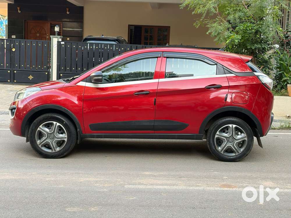 Tata Nexon Pure 1.2 Revotron Petrol 6 Mt, 2018, Petrol
