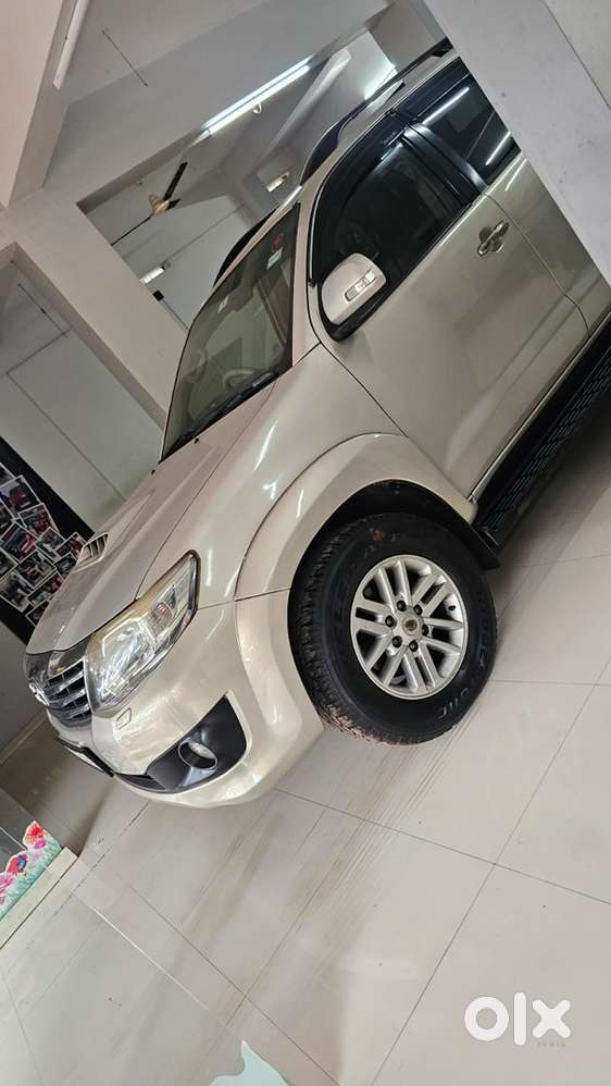 Less Km Well Maintained 4x4 2012 Diesel