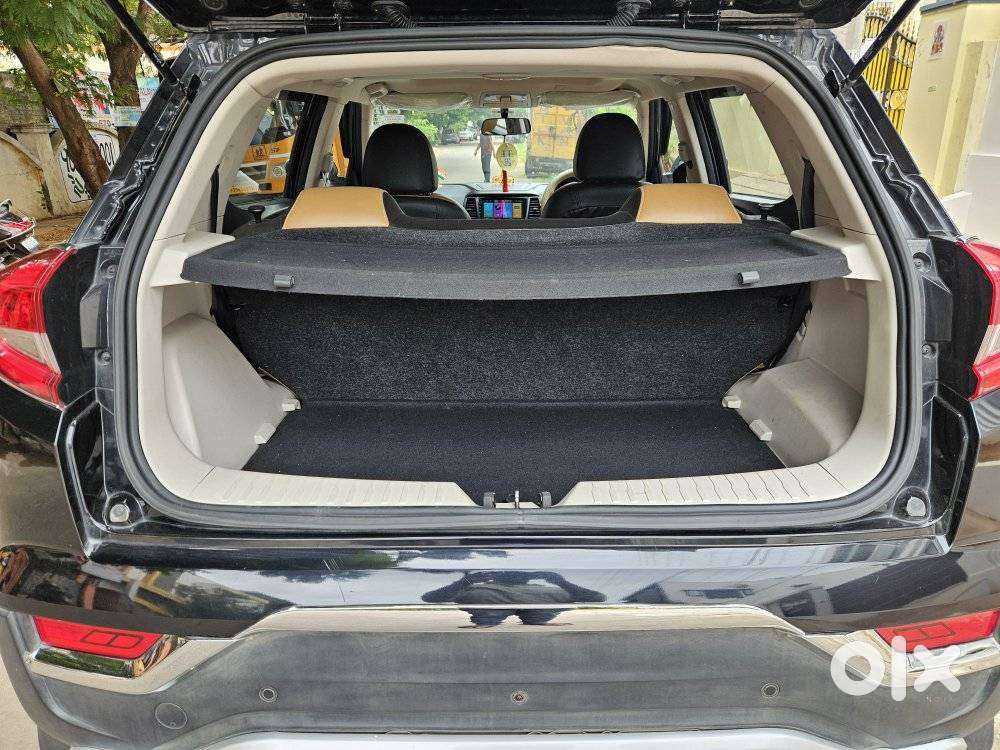 Mahindra Xuv300 W6, 2023, Petrol