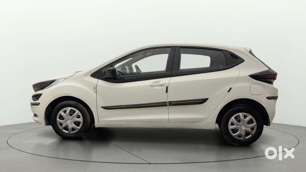 Tata Altroz 1.2 Xe, 2021, Petrol