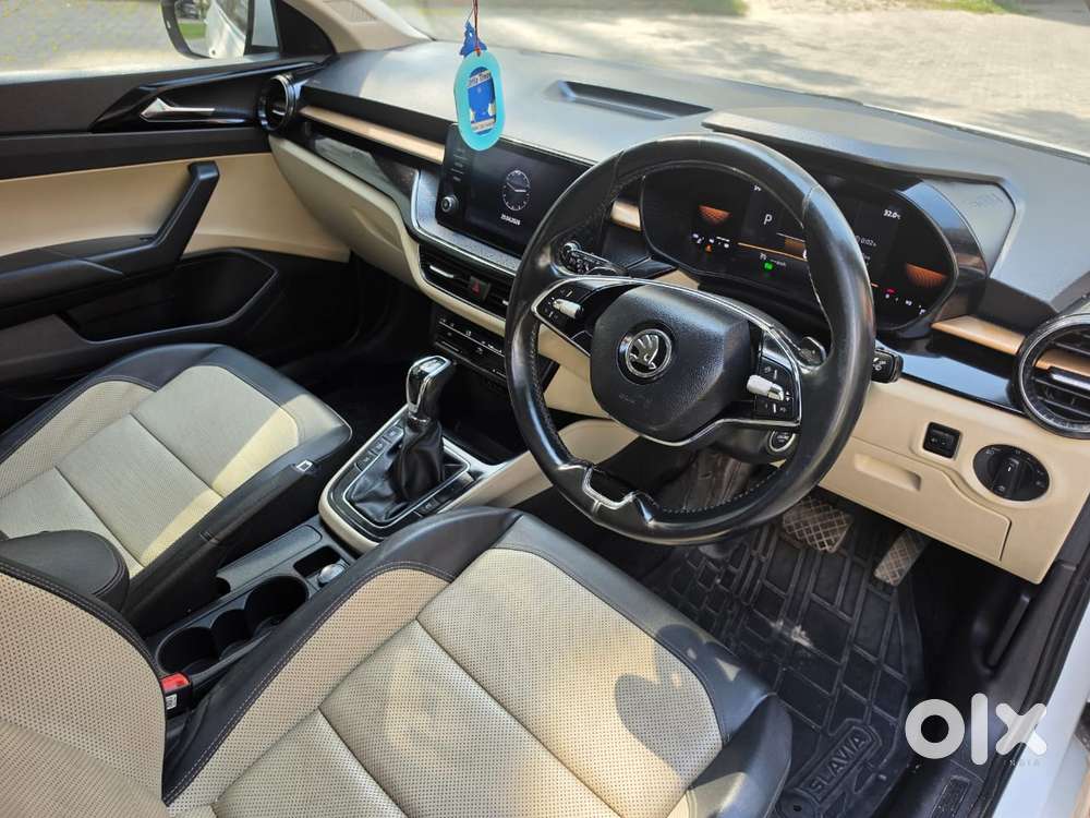 Skoda Slavia 1.0 Tsi Style At, 2022, Petrol