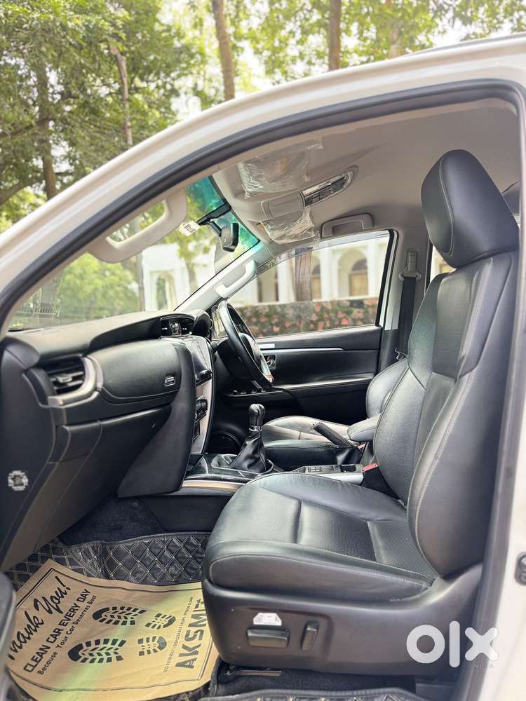 Toyota Fortuner 4x2 Mt 2.8 Diesel, 2023, Petrol