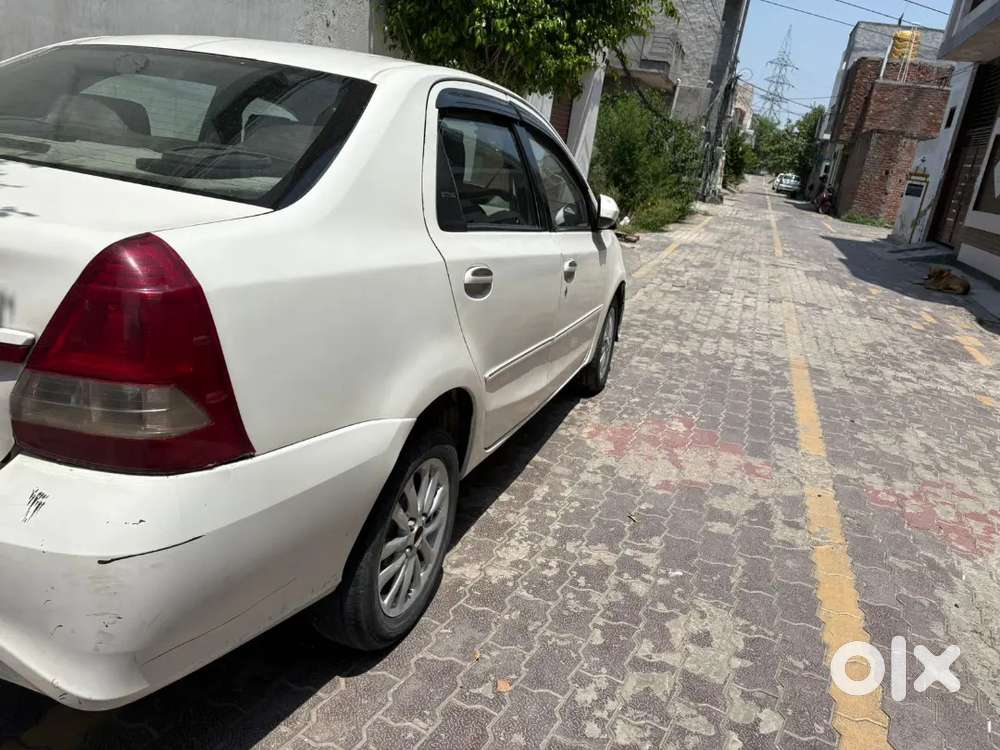 Toyota Etios 2014 Diesel 150000 Km Driven