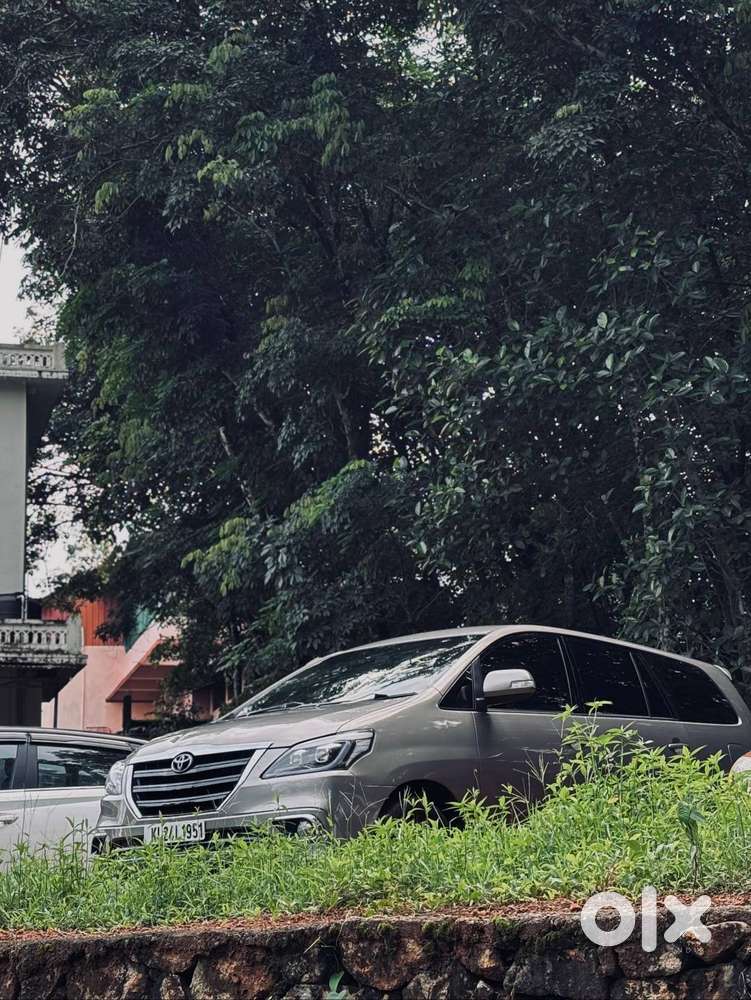 Toyota Innova 2015