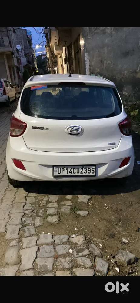 Hyundai Grand I10 Sportz 2016 Alloy Wheels