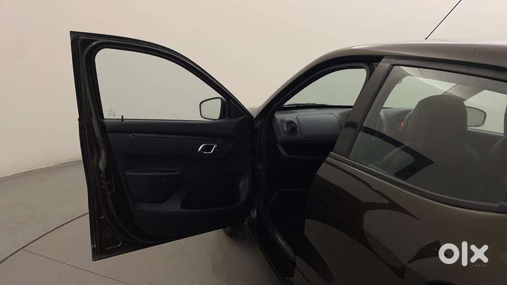 Renault Kwid 1.0 Rxt Amt, 2018, Petrol