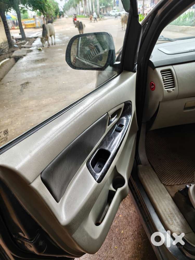 Toyota Innova 2.5 Z Diesel 7 Seater, 2014, Diesel