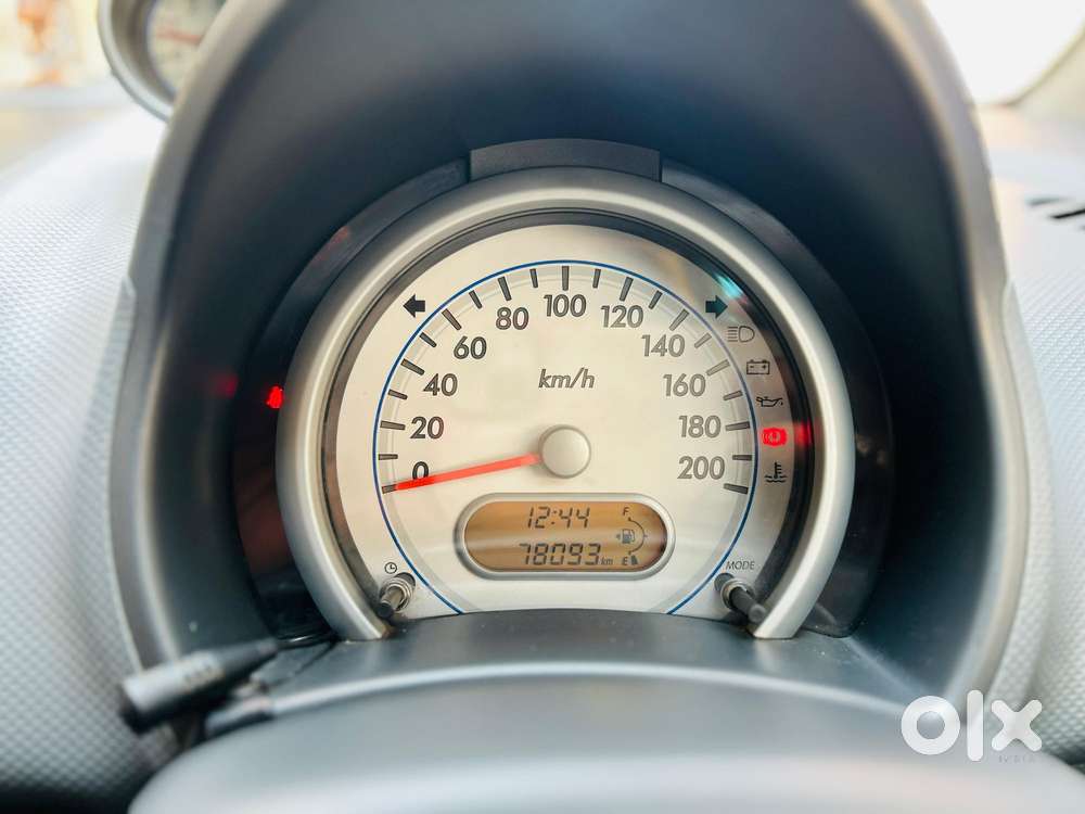 Maruti Suzuki Ritz Vxi, 2011, Petrol