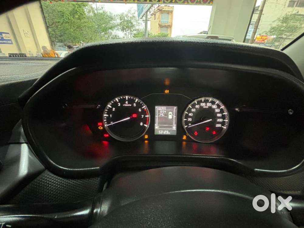 Maruti Suzuki Brezza 1.5 Vxi Cng, 2023, Cng & Hybrids
