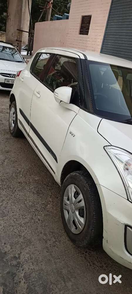 Maruti Suzuki Swift 2015 Petrol 68000 Km Driven
