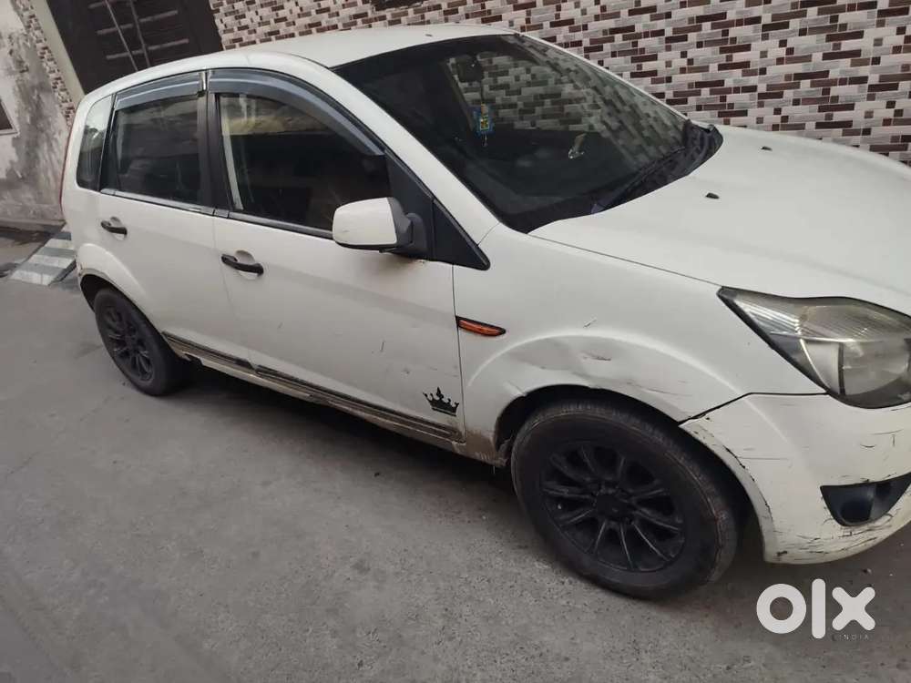 Ford Figo 2011 Diesel 75000 Km Driven