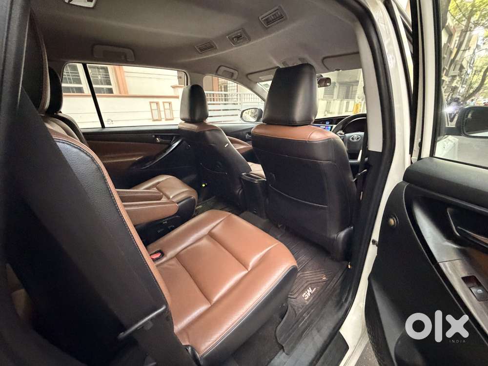 Toyota Innova Crysta 2.8 Gx At, 2017, Diesel