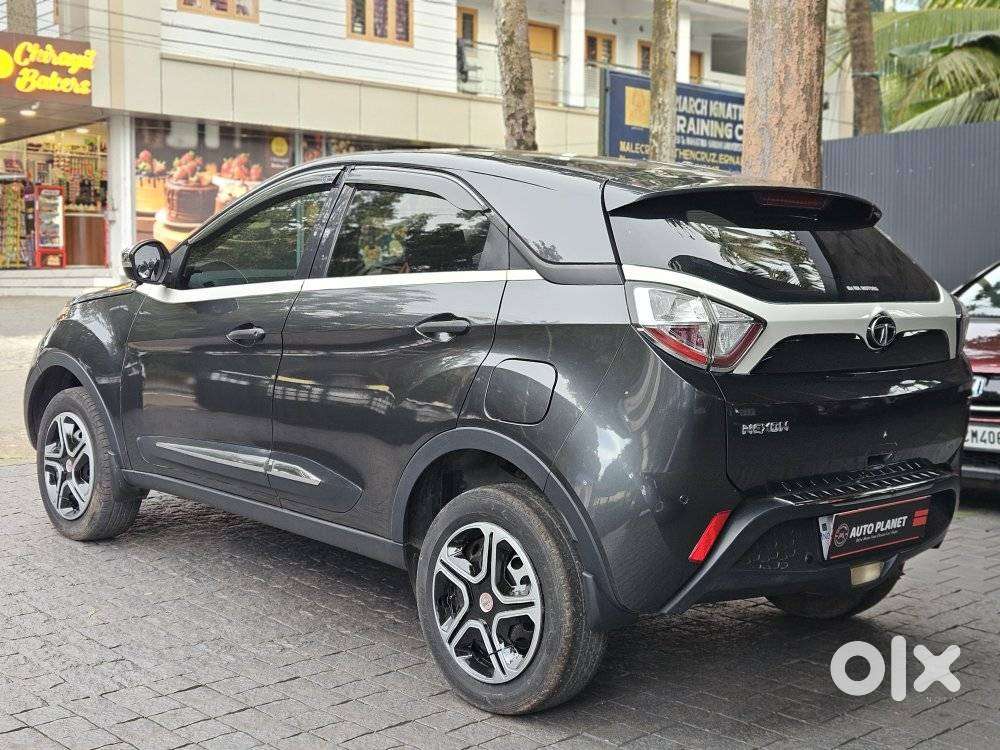 Tata Nexon 1.2 Revotron Xe, 2017, Petrol