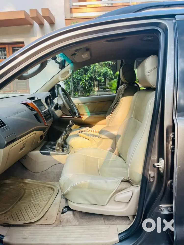 Toyota Fortuner Legender 2009 Diesel 201800 Km Driven