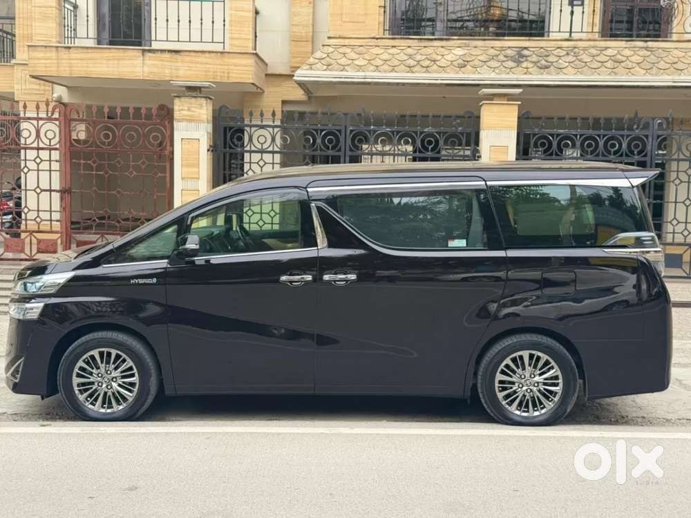 Toyota Vellfire 2.5 Hybrid, 2020, Petrol