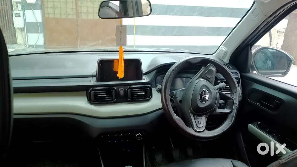 Tata Punch 1.2 Revotron 2025 Adventure