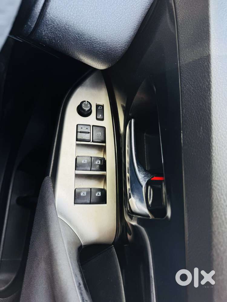 Toyota Innova Crysta 2.4 V 8 Str, 2019, Diesel