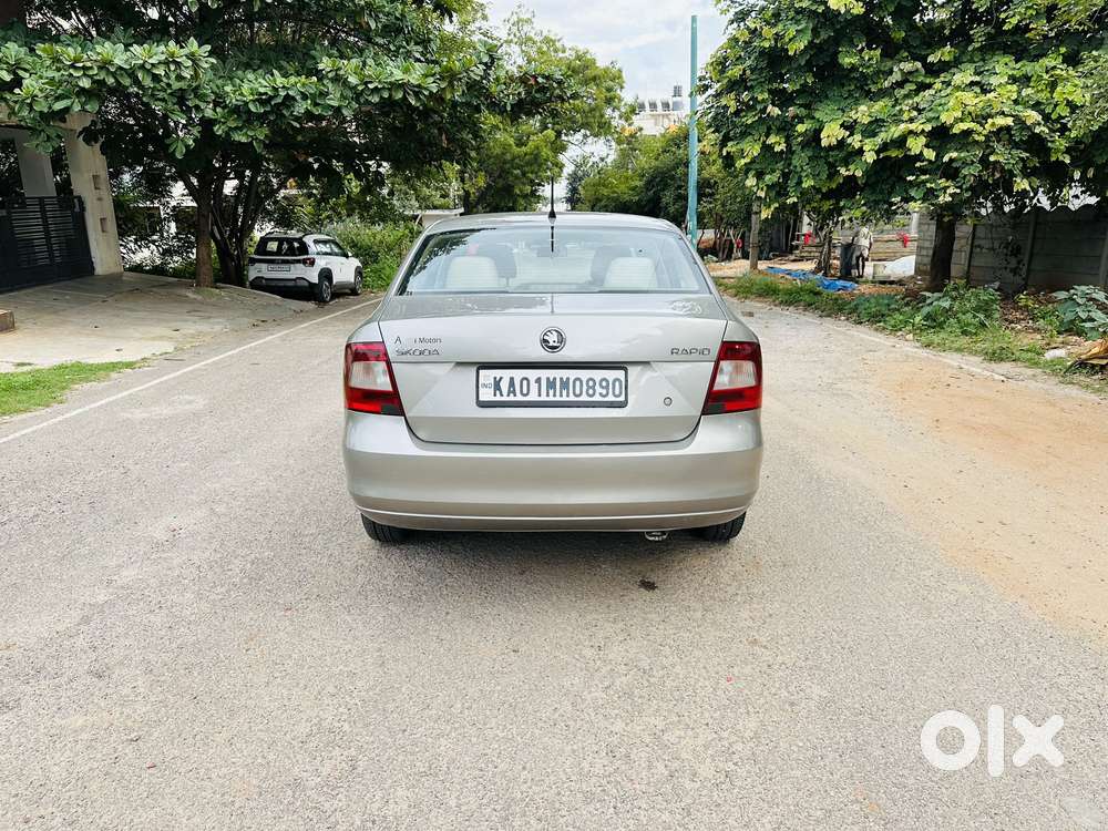 Skoda Rapid 1.5 Elegance Tdi Mt, 2015, Diesel