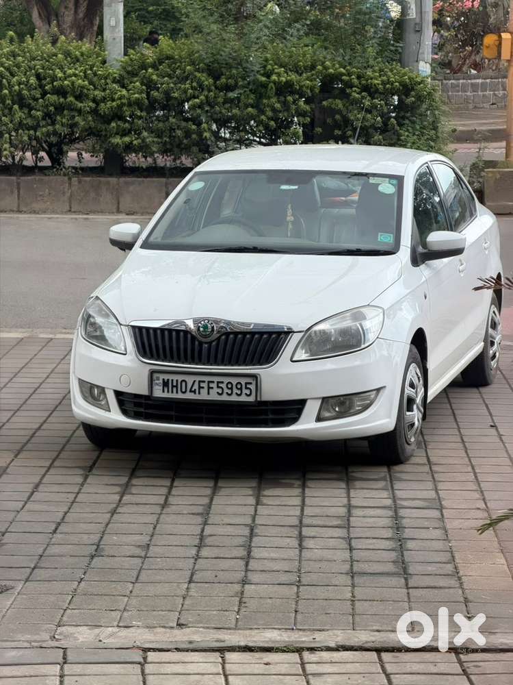 Skoda Rapid Ambition 2012