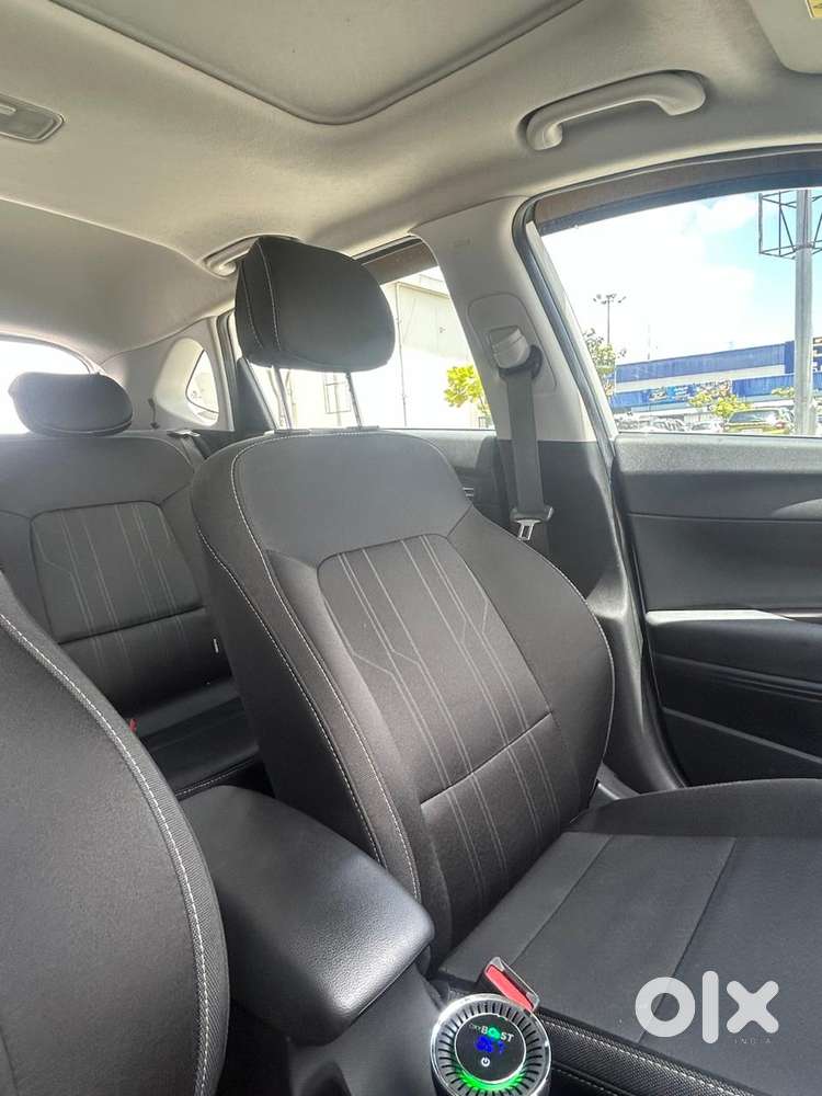 Hyundai I20 Asta (o) 1.2 Mt, 2022, Petrol
