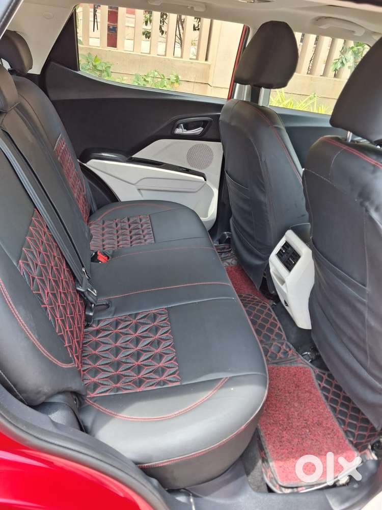 Mahindra Xuv 3xo Ax5 Pm Mt, 2025, Petrol
