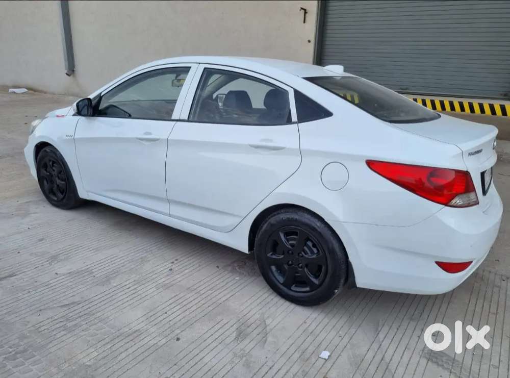 Hyundai Verna 1.6 Sx 2012