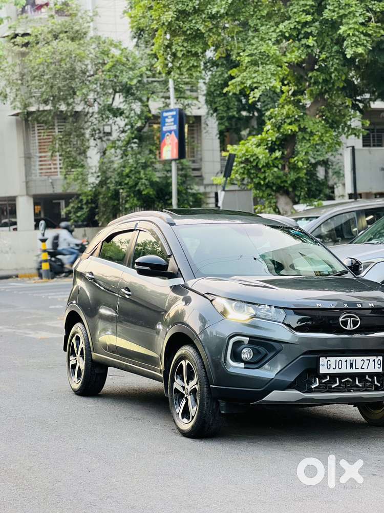 Tata Nexon, 2023, Petrol