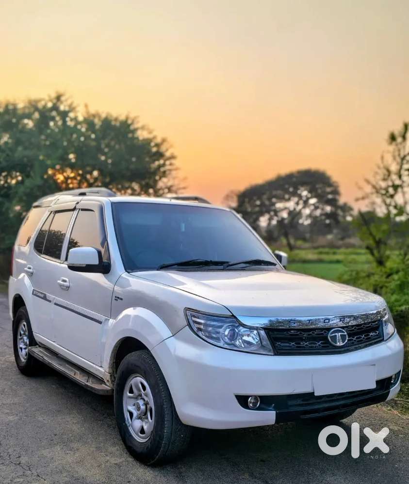 Tata Safari Storme 2017 Diesel 72000 Km Driven With Service Record